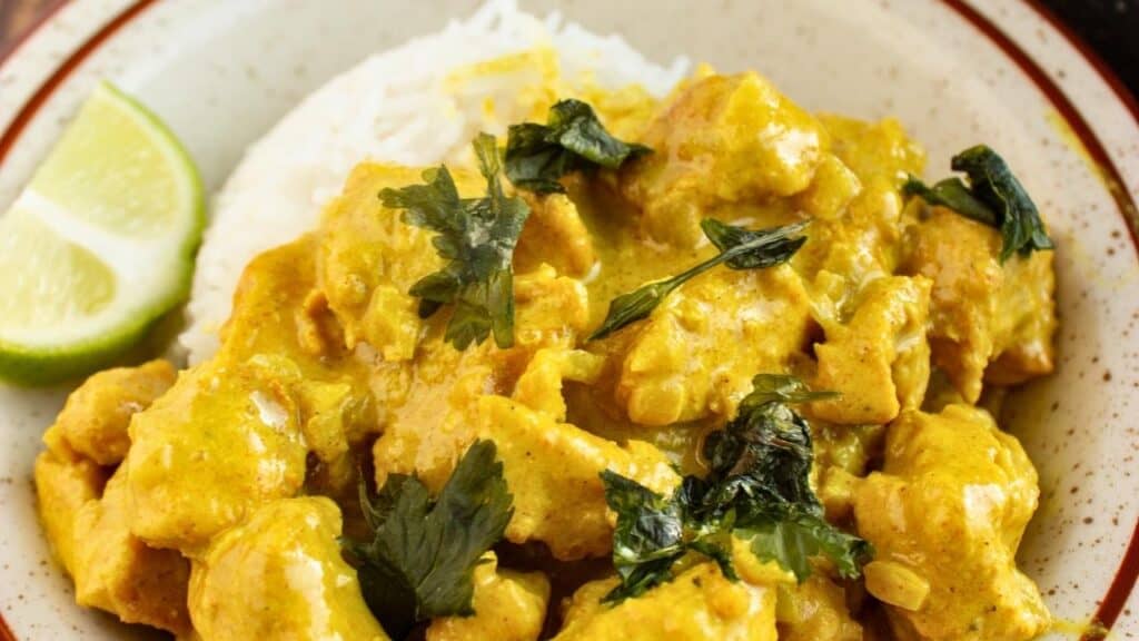 Easy Coconut Curry Chicken With Rice Recipe - Grow Eat & Repeat